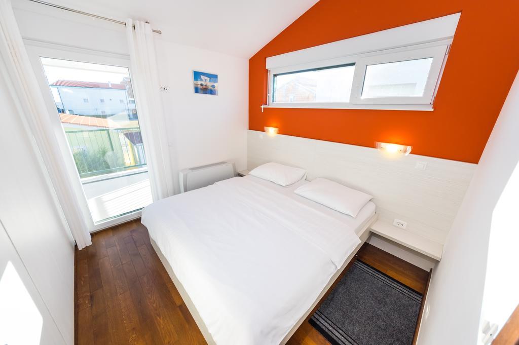 Queen Beach Apartment *