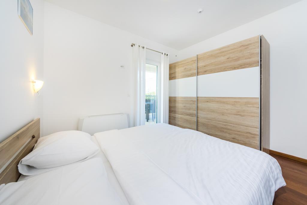 Queen Beach Apartment Nin