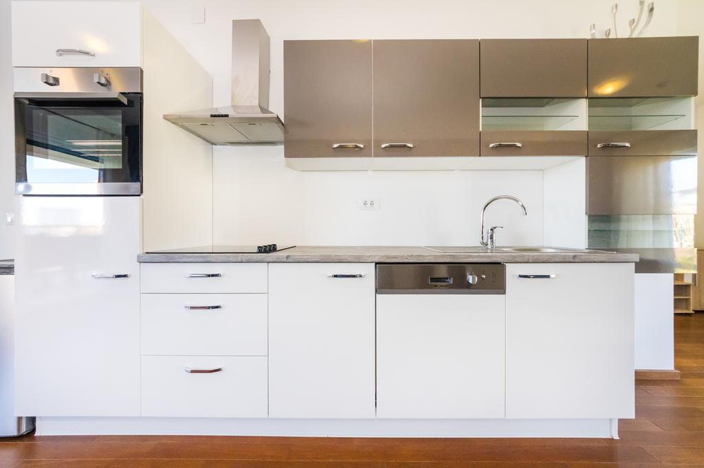 Queen Beach Apartment Nin