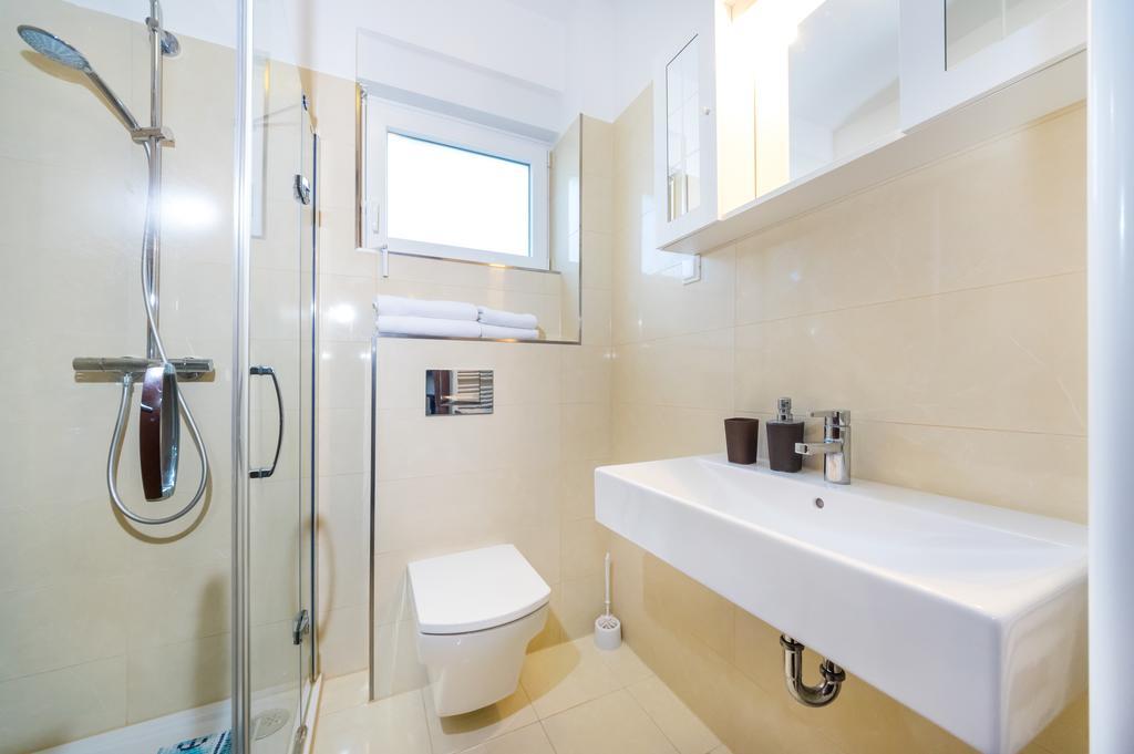 Queen Beach Apartment